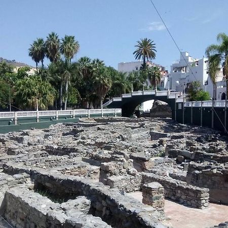 Las Gondolas Y El Mar Almuñécar Zewnętrze zdjęcie